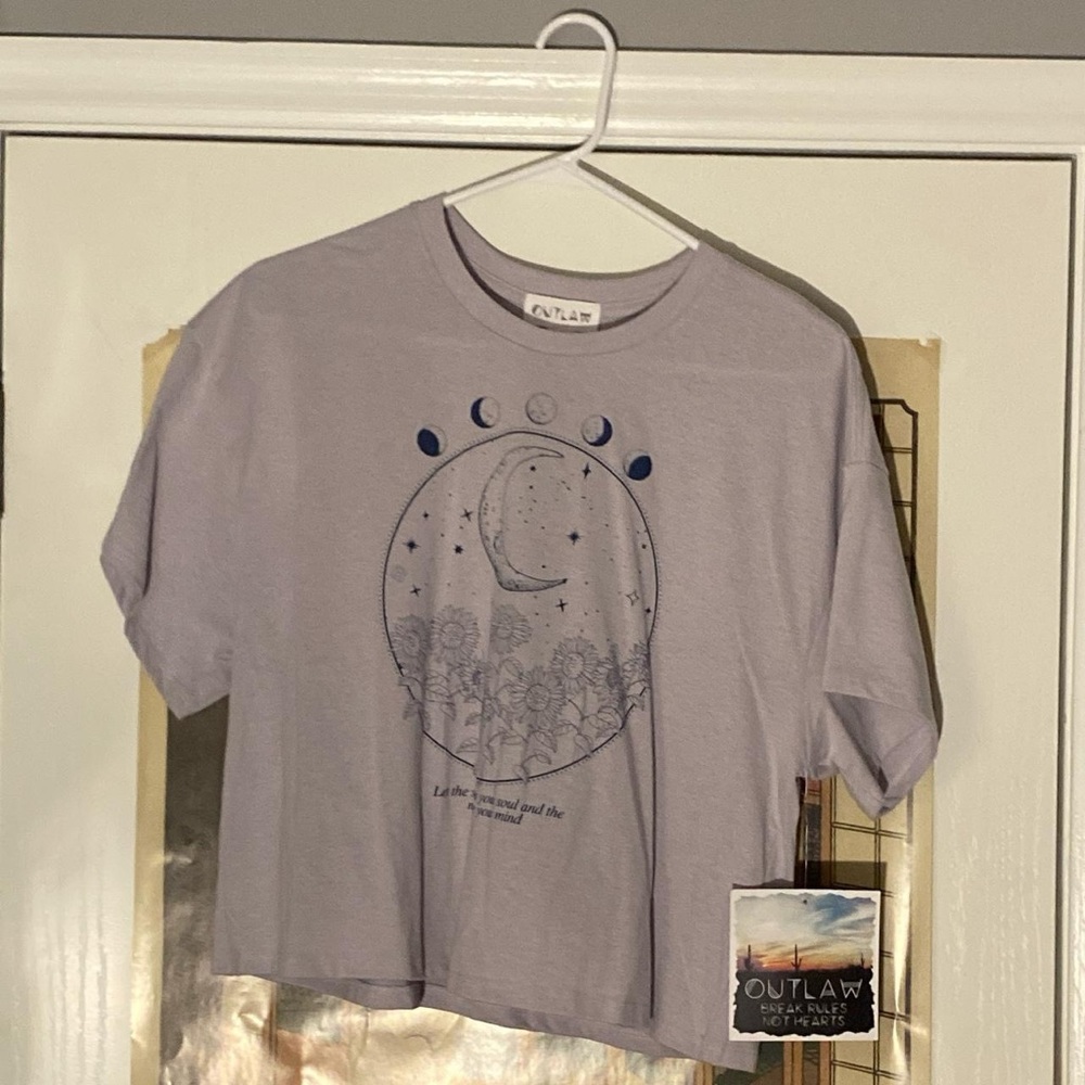 large cropped purple t-shirt from outlaw 💜